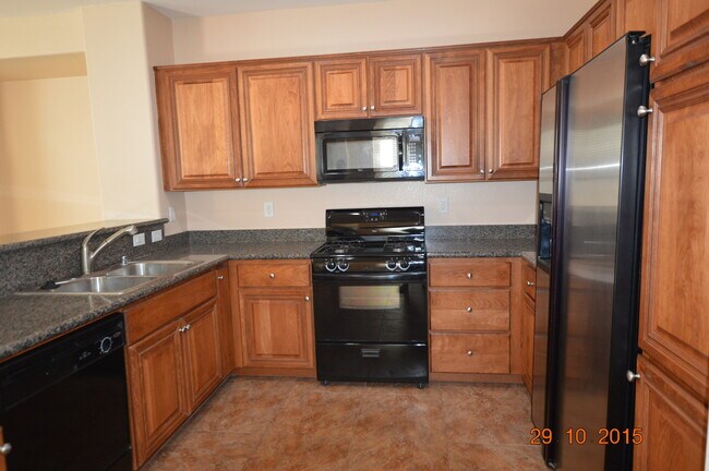 Foto del edificio - Gated Southern Highlands Home!