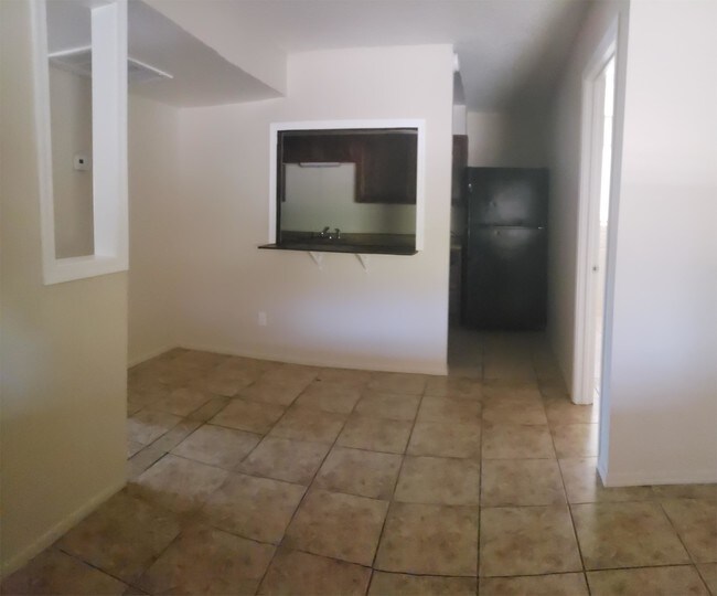Foto del edificio - 809 E Vogel Ave