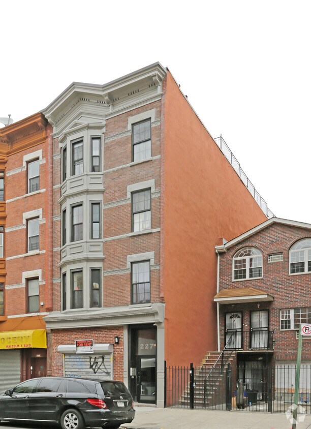 Primary Photo - 227 Malcolm X Blvd