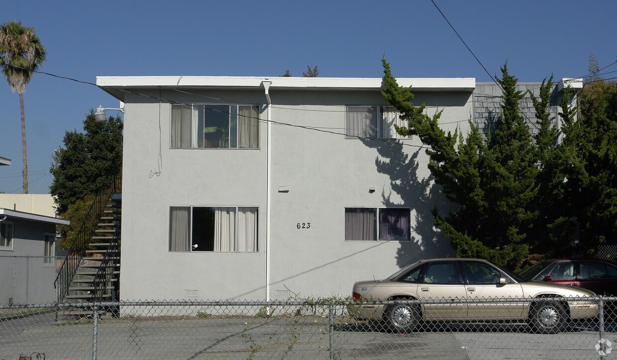 Building Photo - 2623 79th Ave