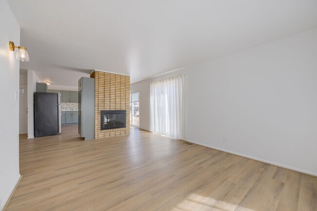 Foto del edificio - 901 Widefield Dr