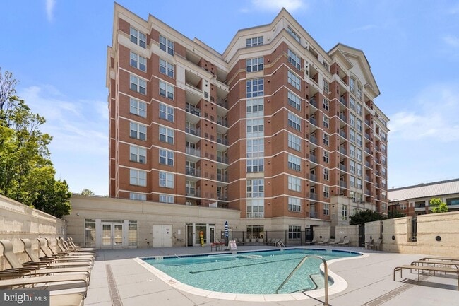 Building Photo - 11760 Sunrise Valley Dr