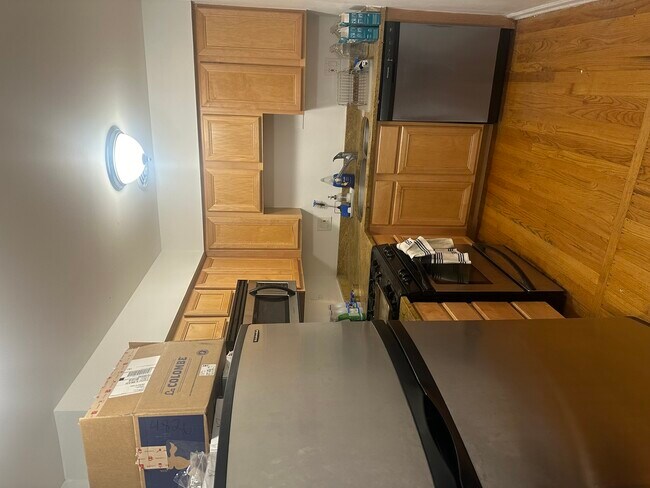 Building Photo - 1415 W Lunt Ave