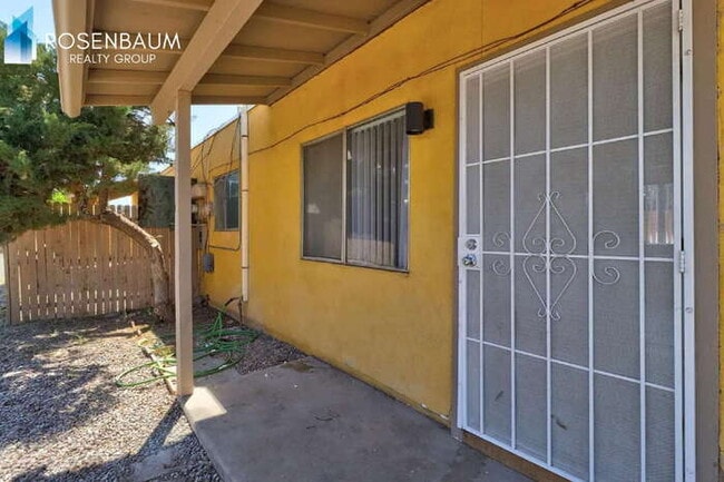 Foto del edificio - 5815 E 23rd St