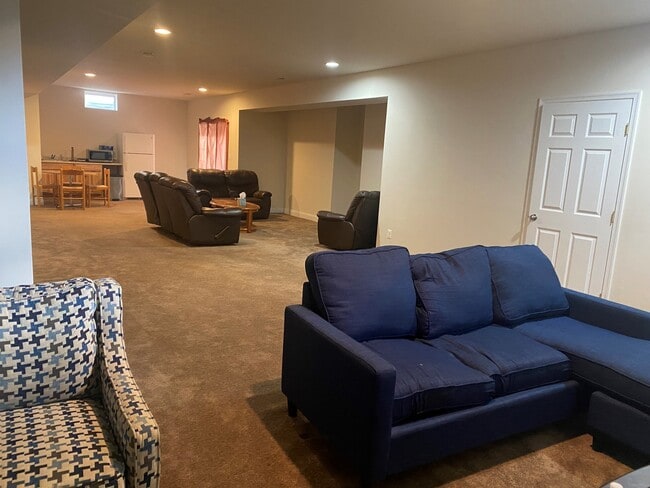 Building Photo - 15213 Grigsby Place