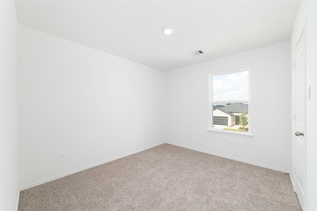 Building Photo - 6106 Ginevra Summers Dr