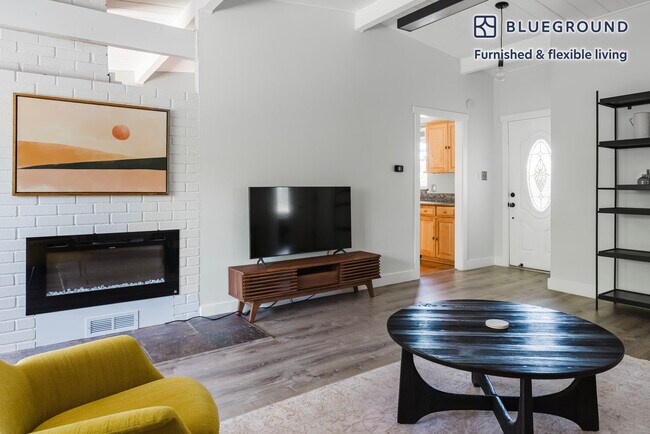 Foto del edificio - 1772 Eisenhower St