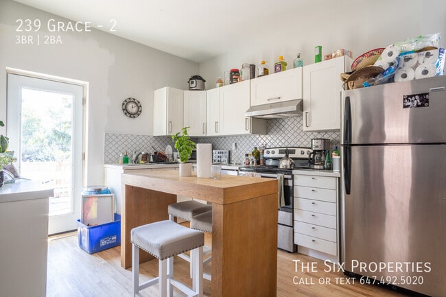 Building Photo - Little Italy Three Bedroom
