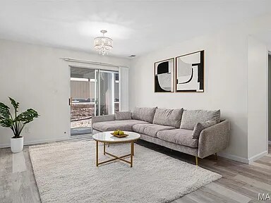 Foto del edificio - 708 Ridgeside Dr