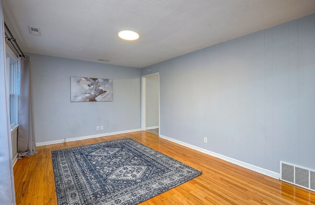 Building Photo - Cute Two Bedroom Home in Olathe