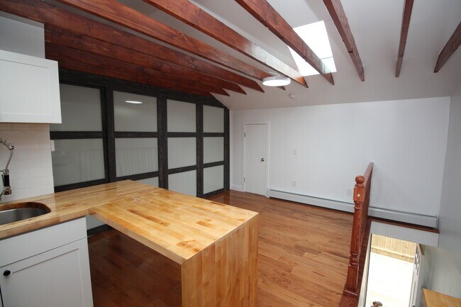 Living room - 321 Central Ave