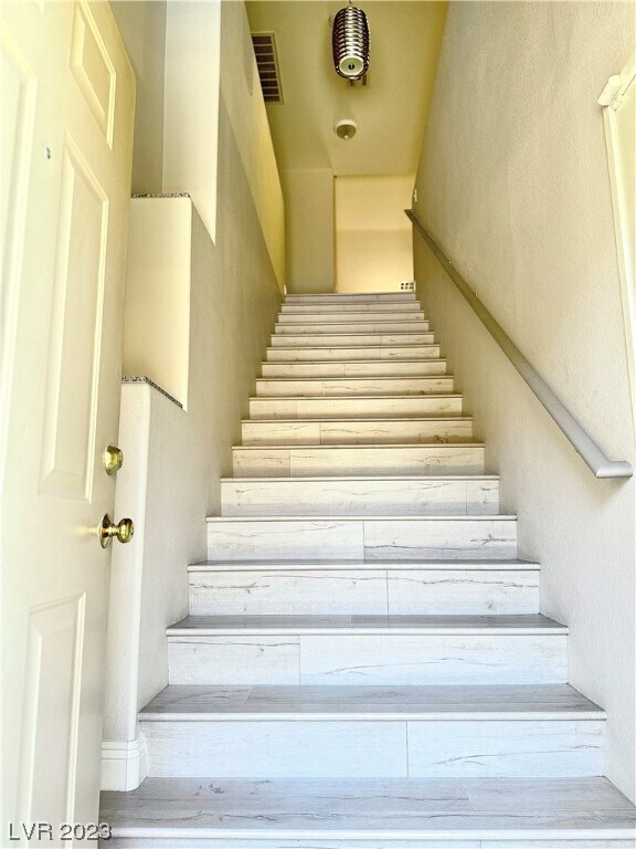Building Photo - 800 Peachy Canyon Cir