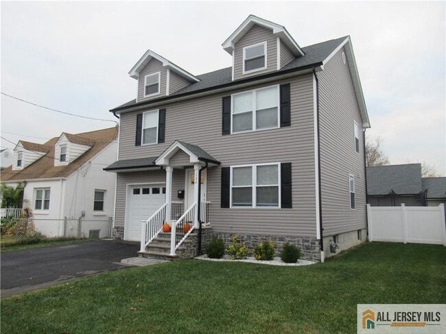 Building Photo - 132 E Prospect St