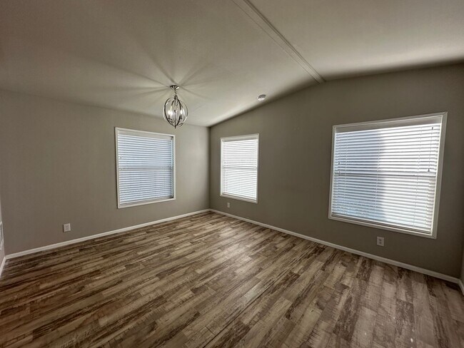 Foto del edificio - 223 SE 8th St