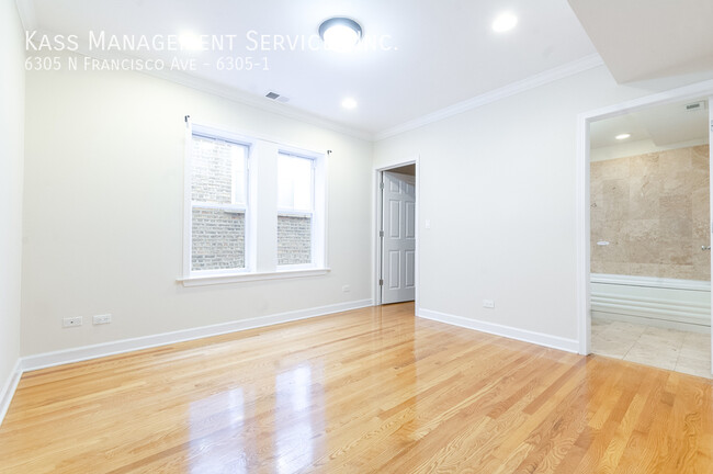 Foto del edificio - Rogers Park 2bed/2bath, Laundry in Unit - ...