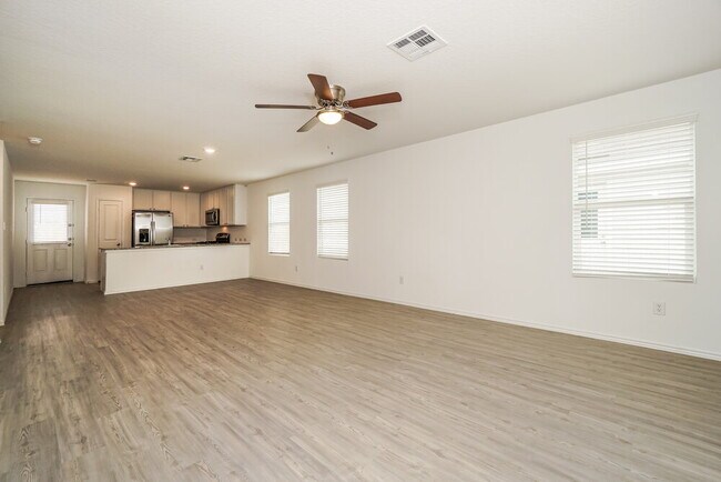 Building Photo - 14707 Greenfield Ml