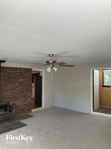 Building Photo - 6360 Garnet Dr