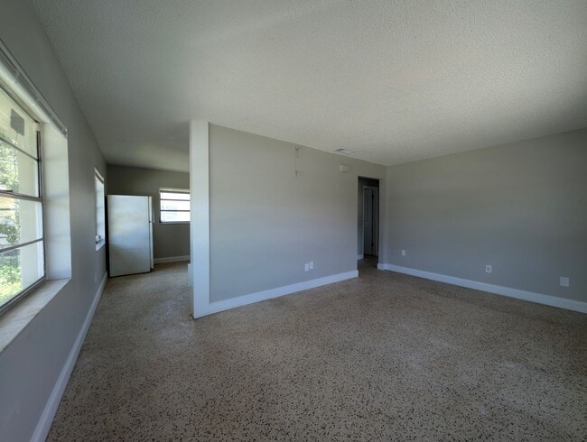 Foto del edificio - Well maintained 2 bedroom 1 bath rental available in Pine Castle!!