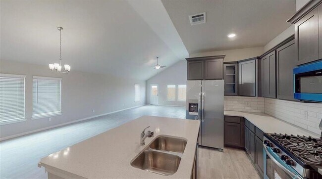 Building Photo - 7919 Cypress Myrtle Dr