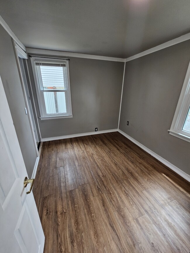 Foto del edificio - 1361 Glen Moore Cir