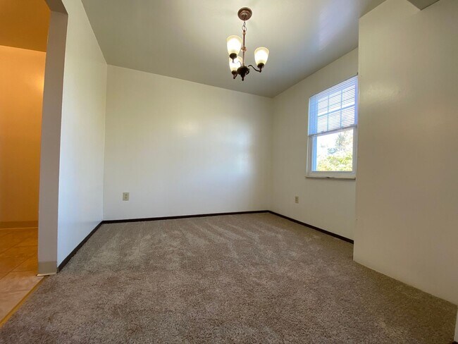 Foto del edificio - Spacious 1 BR Apartment in Lovely Location! Easy Access to Downtown & MORE! CALL TODAY!