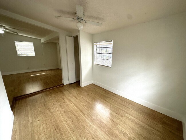 Foto del edificio - 500 NW 10th Ave