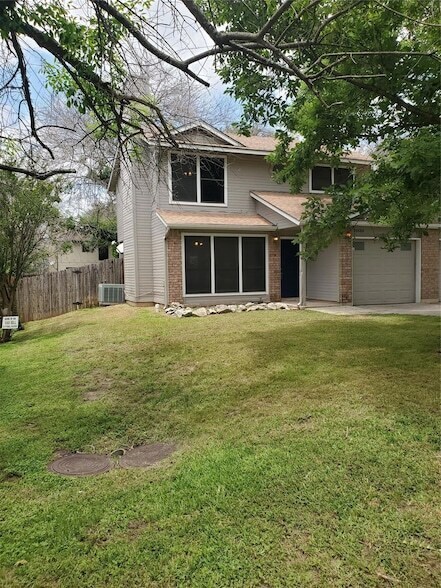 Building Photo - 9008 Sanger Dr