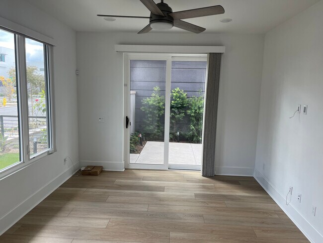 Dormitorio en la primera planta - 16285 Veterans Way