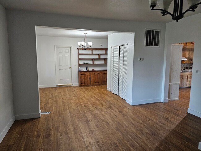 Foto del edificio - 614 W Arch St