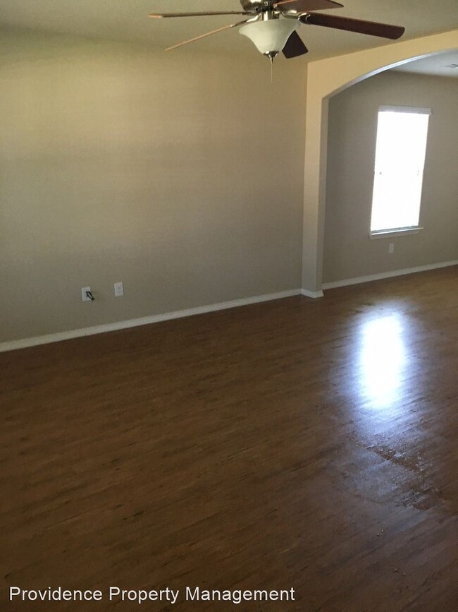 Building Photo - 3 br, 2 bath House - 4623 W. Colfax Loop