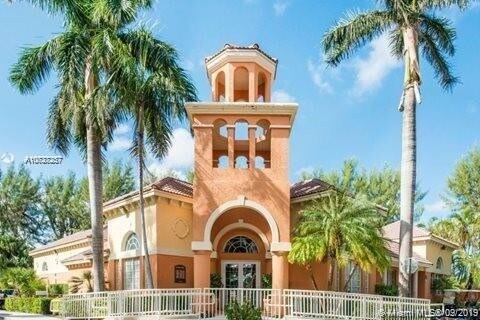 Building Photo - 19514 E Country Club Dr