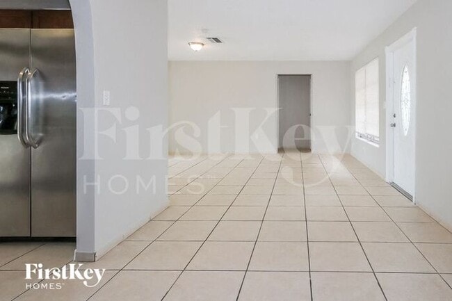 Building Photo - 6831 NW 25th Ct
