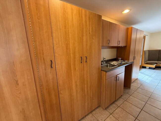 Building Photo - Perfect Table Mesa Family Home with Fully ...