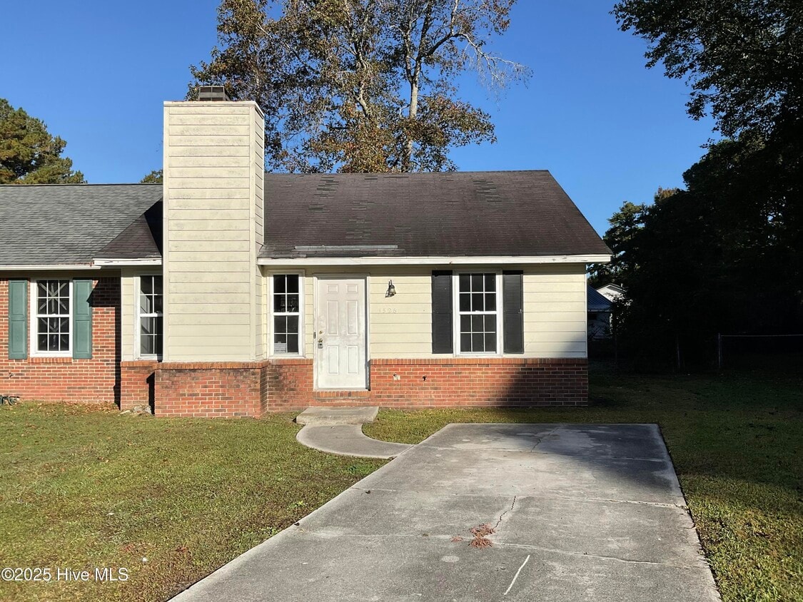 Primary Photo - 1526 Tramway Ct