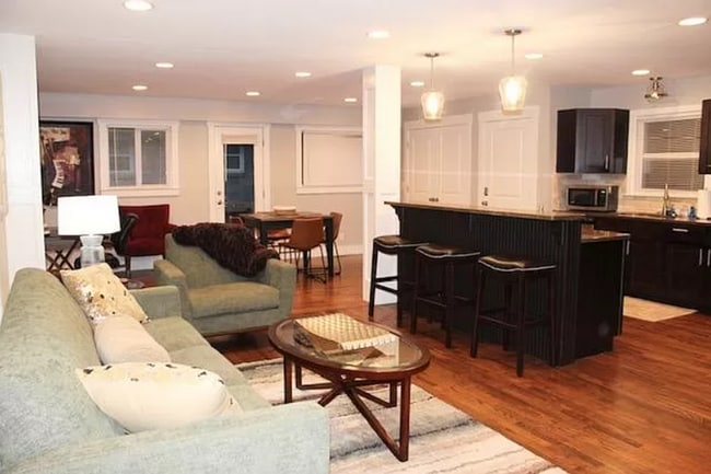 Foto del edificio - 3 bed 2 bath in Dekalb!