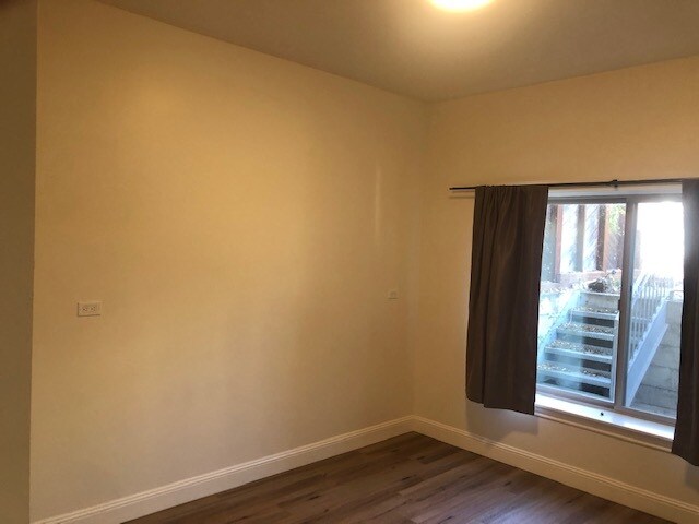 Building Photo - 1270 46th Ave