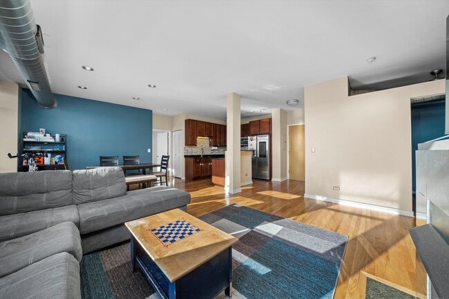 Foto del edificio - 1001 W 15th St