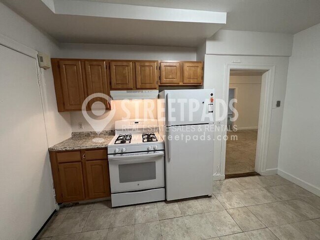 Foto del edificio - 2 bedroom in Brookline MA 02446