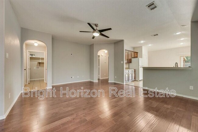 Foto del edificio - 5160 Britton Ridge Ln