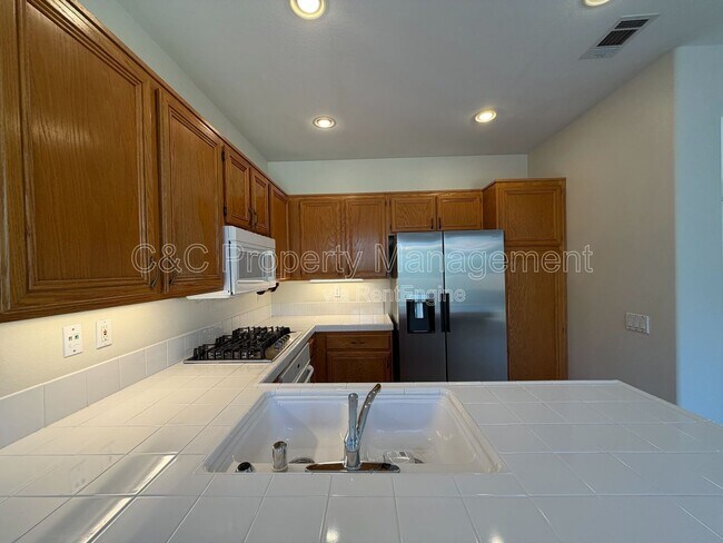 Foto del edificio - 9449 Compass Point Dr S