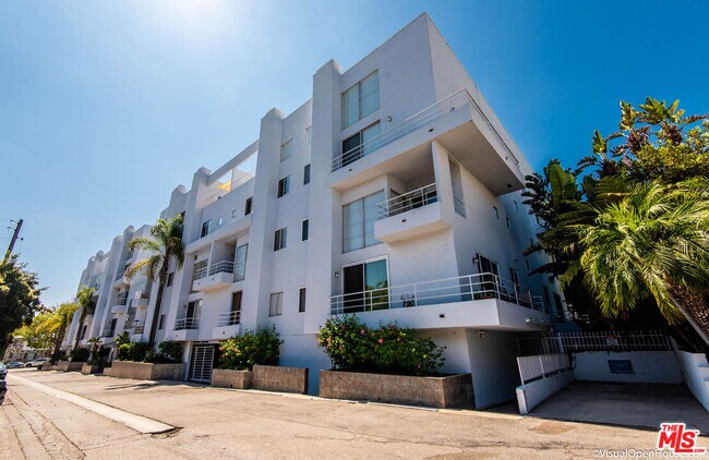 Foto del edificio - 514 S Barrington Ave