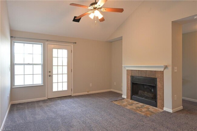 Foto del edificio - 29842 Center Ridge Rd