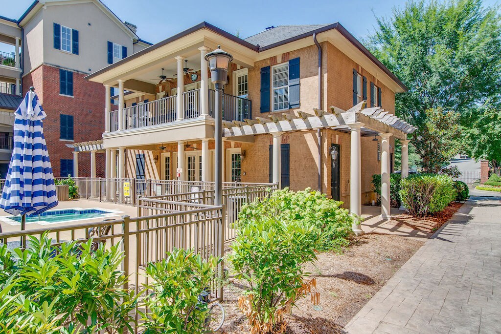 Primary Photo - 309 Seven Springs Way