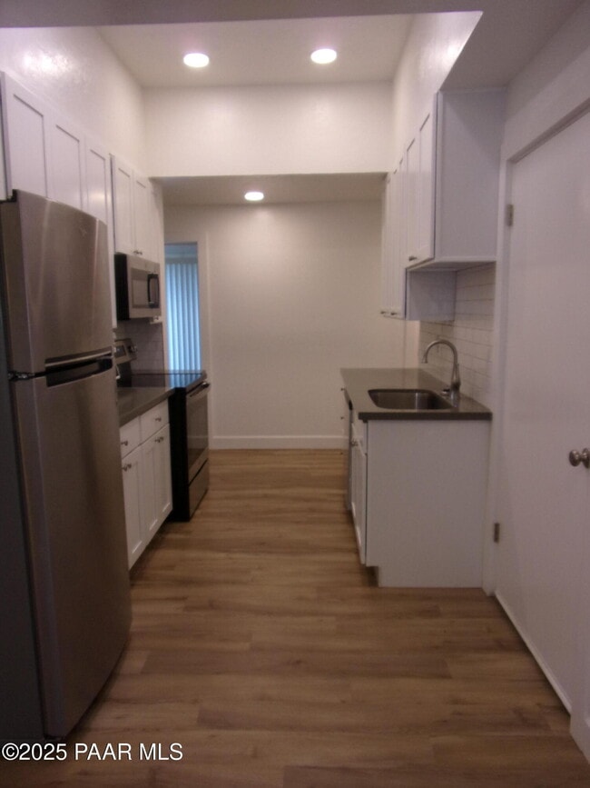 Building Photo - 5280 Diamond Dr