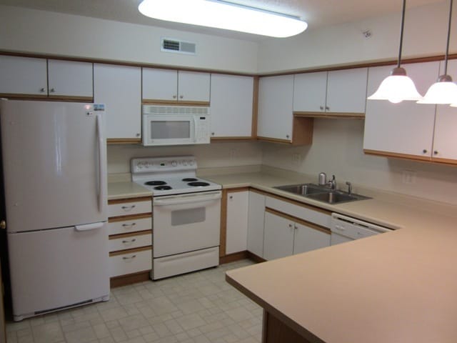 Building Photo - 2871 Coral Ct