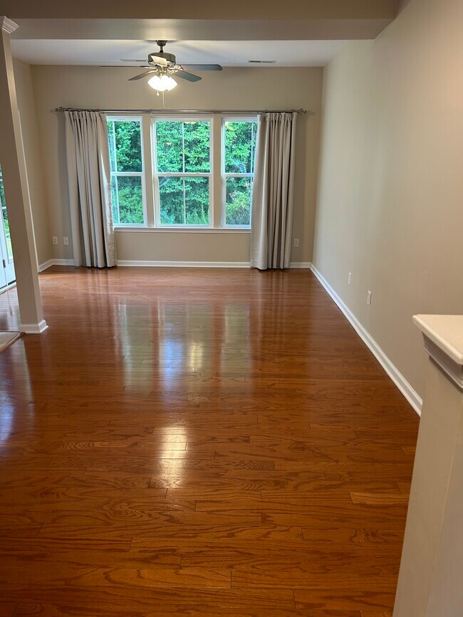 Building Photo - 8627 Fielding Cir