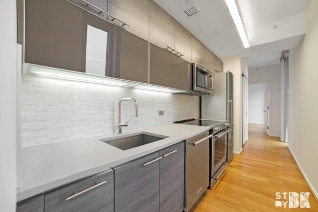 Foto del edificio - 1 bedroom in BROOKLYN NY 11201