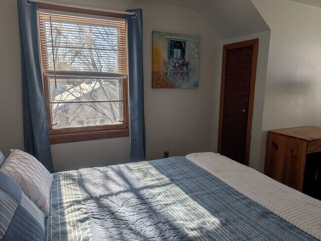 Building Photo - 325 Fulford Ave