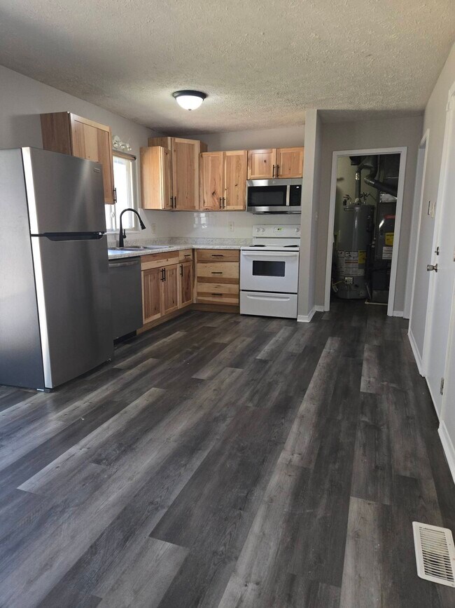 Foto del edificio - 3111 Pawnee Dr