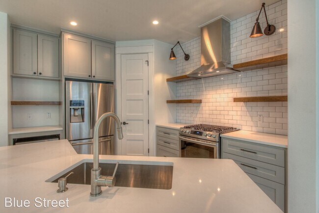 Foto del edificio - 4 br, 3 bath House - 1205 West 22nd Street